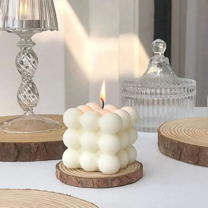 Bougie Moulée Carrée en Boule